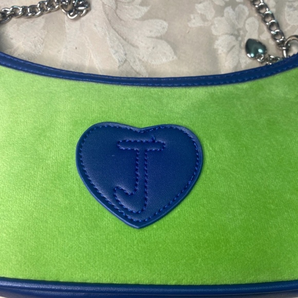 Juioy Coutuoe - Picture 3 of 3